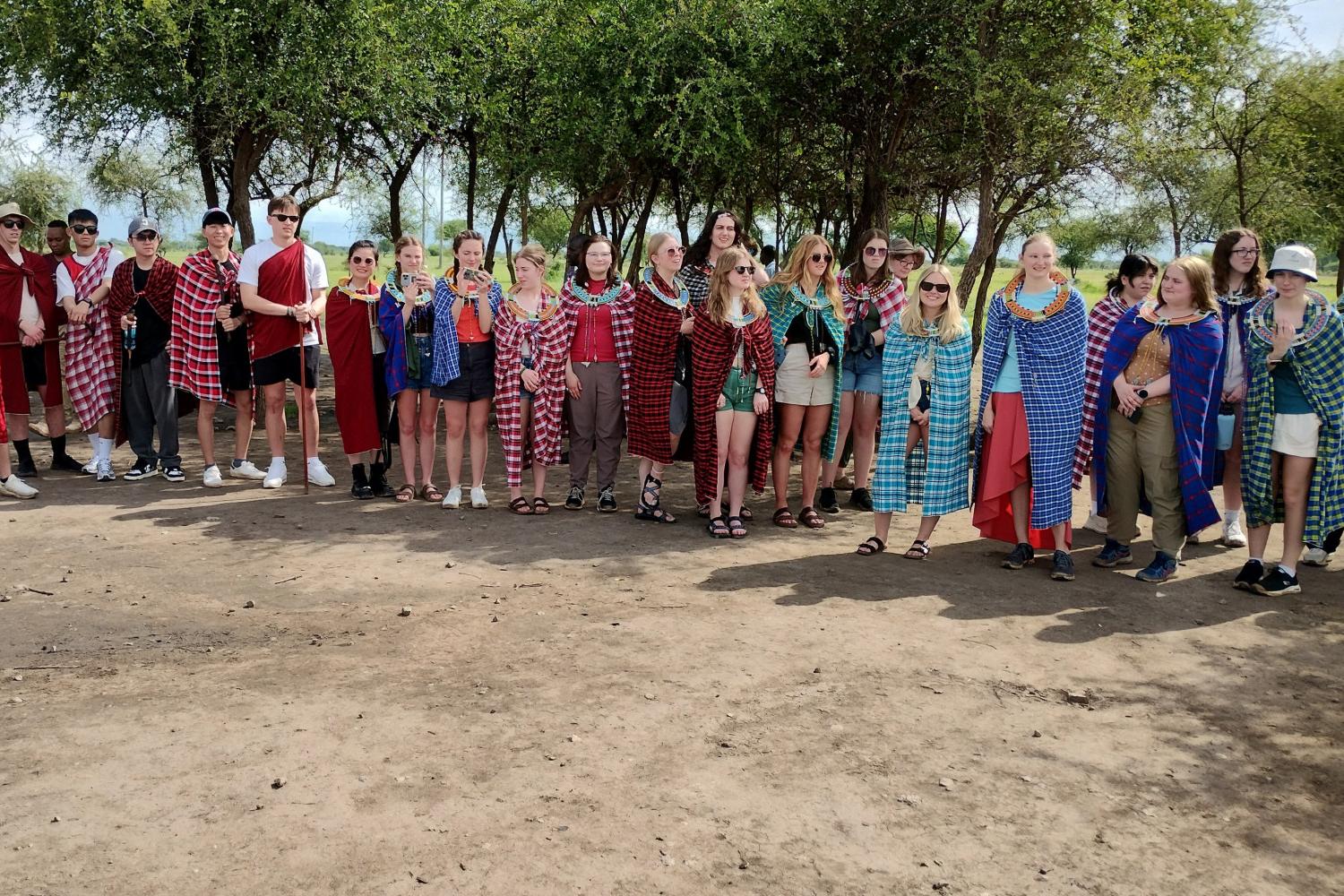 Students dressed in Maasai traditional clothing in Arusha, 坦桑尼亚.